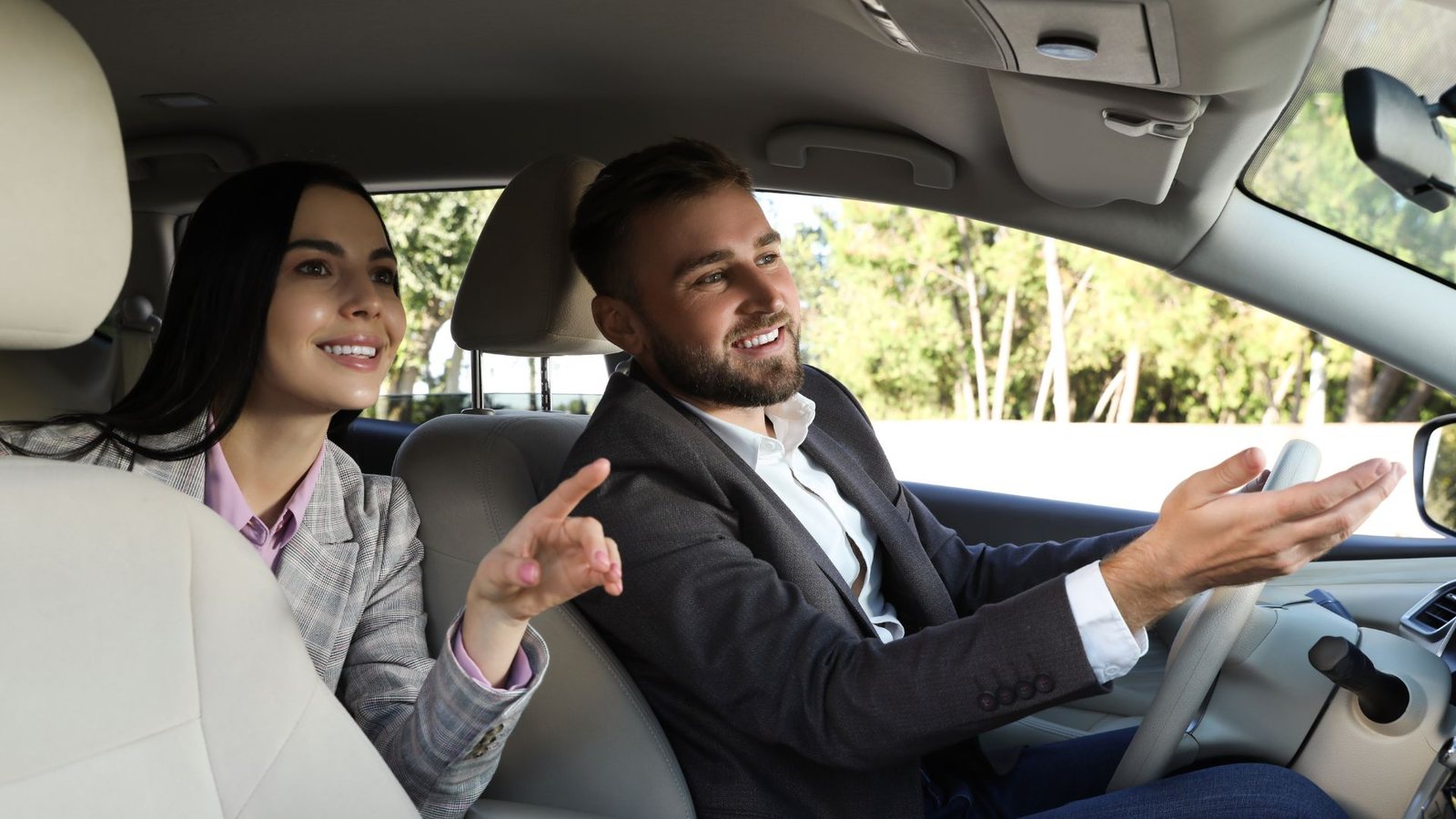 Service de transfert VTC privé depuis l'aéroport et la gare